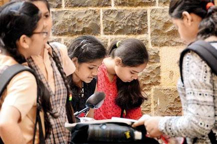 Mumbai: Students, parents seek clarity on admissions from DMER