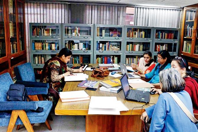 At the Edit-a-Thon in Chandigarh’s Government Museum and Art Gallery, participants create a Wikipedia page for Sheela Gowda 