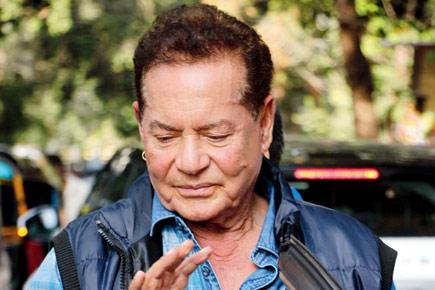 Salim Khan's day out in Bandra!