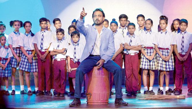Irrfan with kids from Delhi