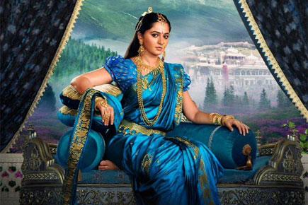 'Baahubali 2' in two days! Anushka Shetty looks ravishing in new poster
