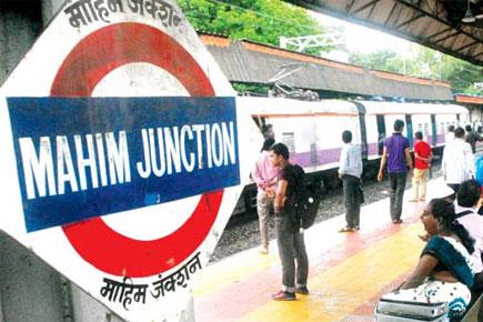 Mumbai: Confusion over spellings keeps stations waiting for new boards