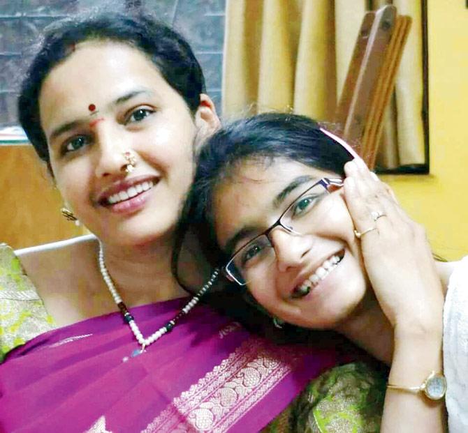 Vrunda Rathi with mother Krushna