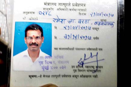 Son finds alcoholic father, a Thane civic body driver, dead inside car