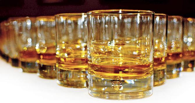HC asks govt to pass liquor ban order on case-by-case basis