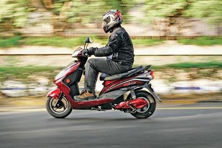 Looking out for combustion and emission-free scooter? Okinawa Ridge can be an option