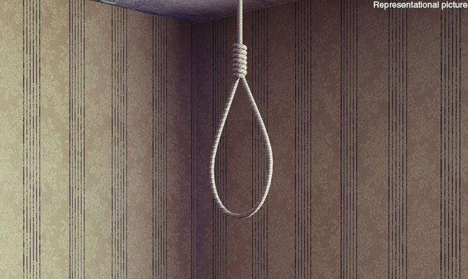 Inter-caste marriage: Woman commits suicide, husband missing