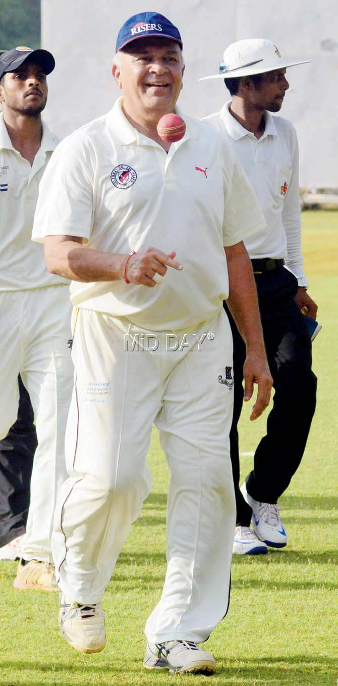 Former Test player K Jayantilal returns to the pavilion after representing Bombay Gym in the Salarjung tournament yesterday. Pic/Bipin Kokate
