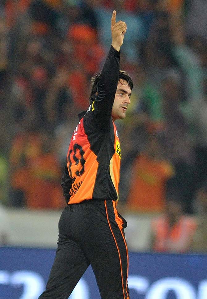 Sunrisers Hyderabad bowler Rashid Khan celebrate the wicket. Pic/AFP