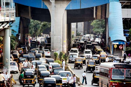 Mumbai: MMRDA to make monorail corridor congestion free