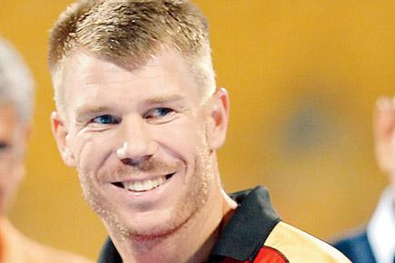 IPL 2017: If Yuvraj continues batting like this, we can defend title, says Warner