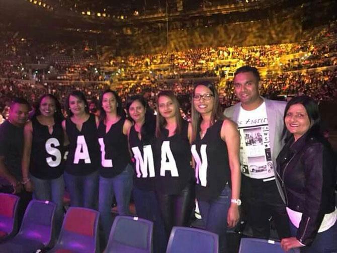 Salman Khan fans at Auckland tour