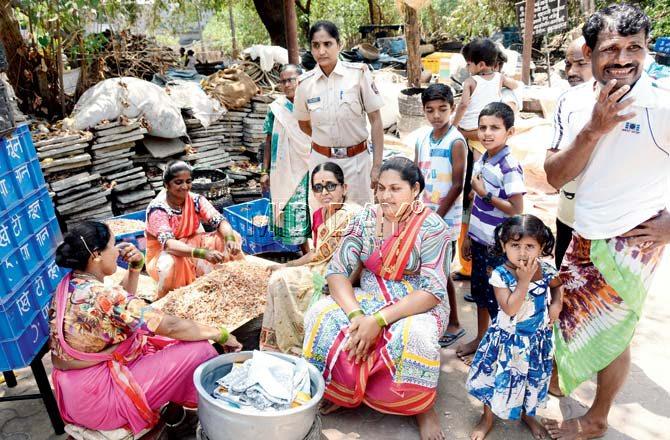 The fisherwomen of Uttan village who were most affected by the hooch business, have now joined hands with the police to conduct the raids