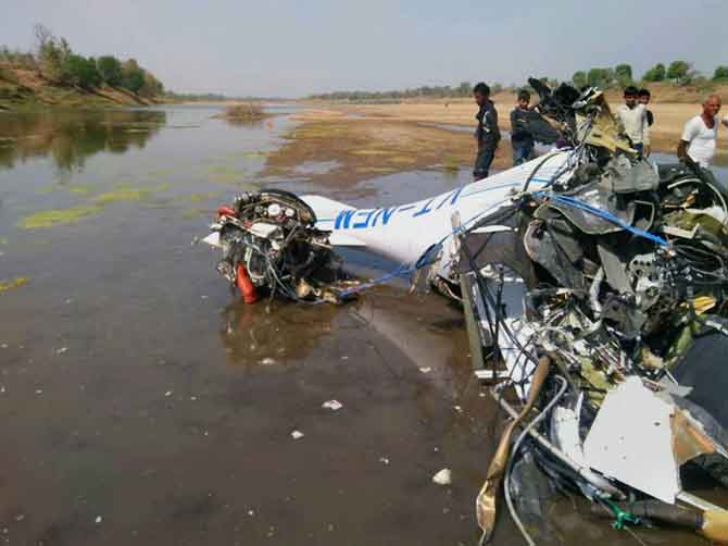 Trainer plane crash kills ex-IAF pilot, trainee in Maharashtra