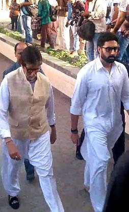 Amitabh Bachchan and Abhishek Bachchan at Vinod Khanna