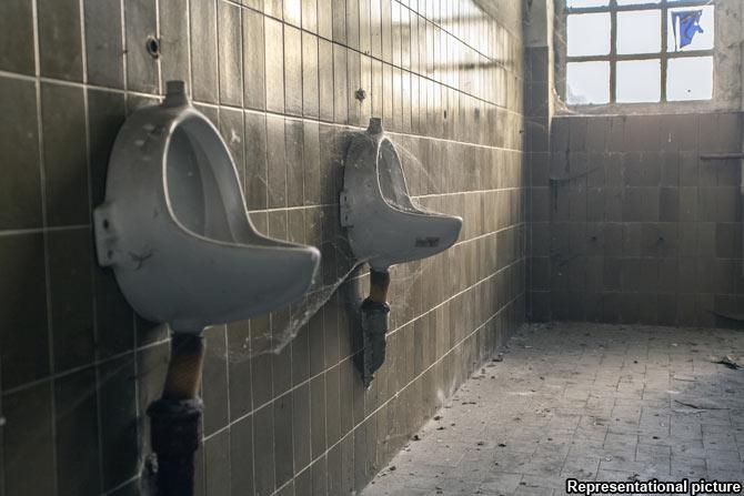 Mumbai: Byculla Zoo toilets raise a stink