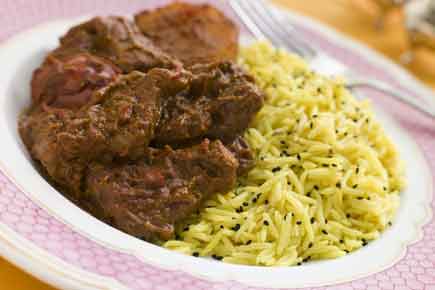 What's cooking for Easter? Of Vindaloo, Xacuti and Duck Gravy tales
