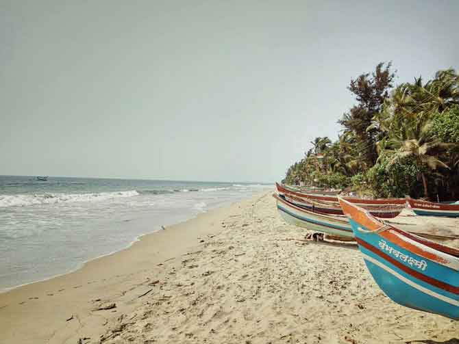 Unwind at Tarkali beach to make this long weekend a memorable one!