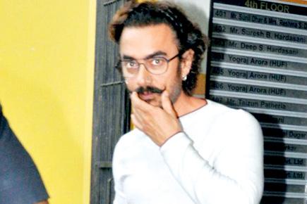 Aamir Khan loses weight after being diagnosed with swine flu