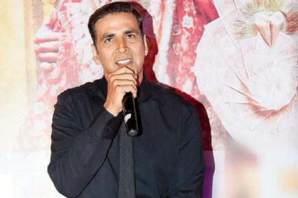 Akshay Kumar will teach you how to spice up a black outfit