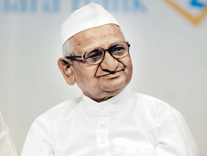 Anna Hazare further attacked Prime Minister Modi and said that it would have been better had he paid attention to farmers the way he is concerned about the industrialists of the country. File pic