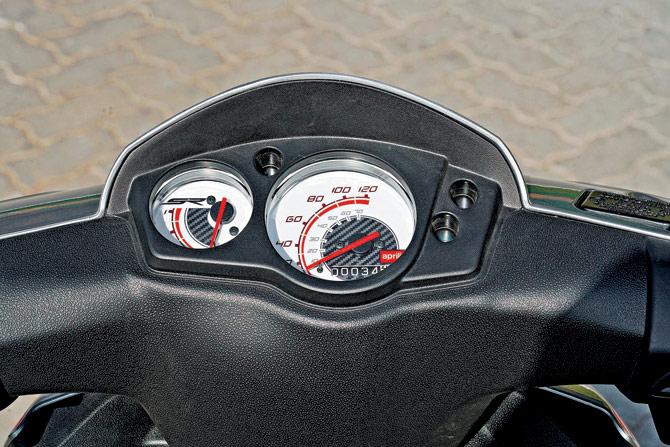 All-analogue white-backed dials are easily legible. Pics/ Saurabh  Botre