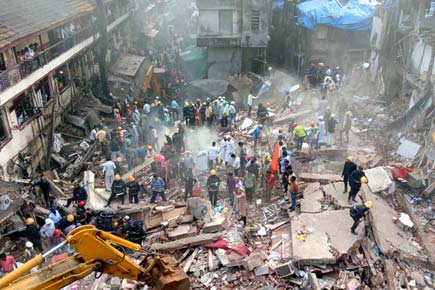 Mumbai: Death toll rises in Bhendi Bazar building collapse