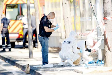 Man with 'psychiatric' issues rams van into two, kills one