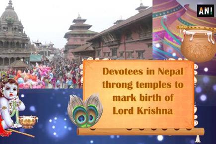 Devotees in Nepal throng temples to mark birth of Lord Krishna
