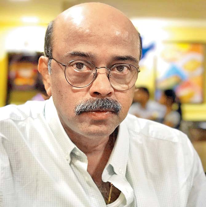 Dr Deepak Amrapurkar