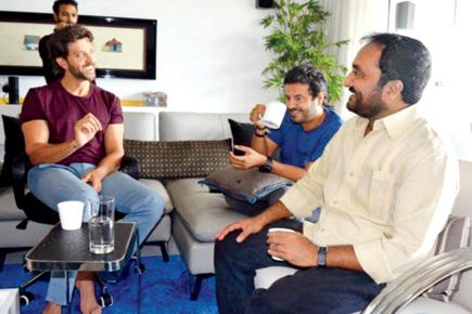 Hrithik Roshan to be coached by 'Super 30' genius Anand Kumar for biopic