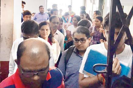 Mumbai University asks colleges to extend deadline for PG admissions