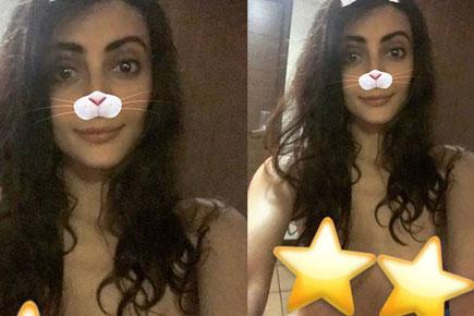 Mandana Karimi hides her private parts with Snapchat filter