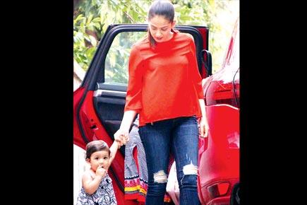 Shahid Kapoor's daughter Misha steps out with mommy Mira Rajput