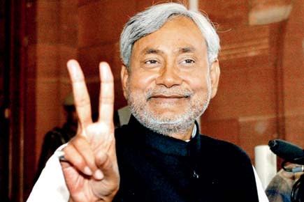 Nitish Kumar meets Japanese PM, ministers on first day of tour