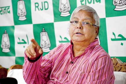 Nitish Kumar is 'Paltu Ram,' says Lalu Prasad Yadav