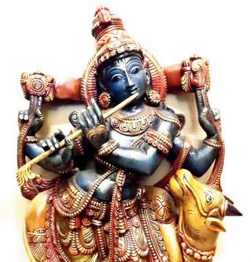 A contemporary wood carving from Mysore