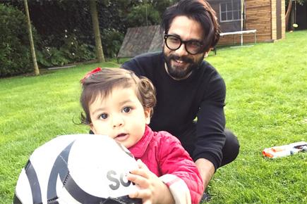 Doting daddy Shahid Kapoor's playtime with daughter Misha