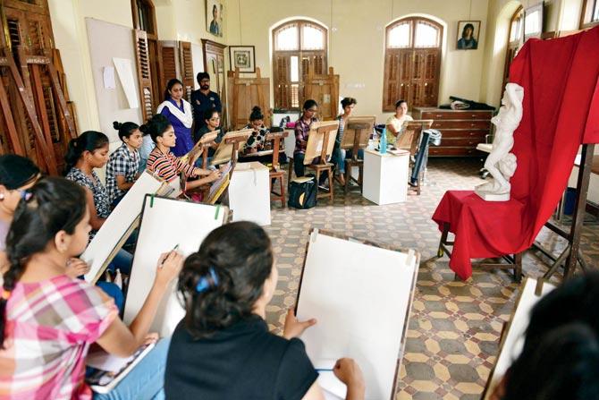 Students from the third year undergraduate class of visual arts during a figure painting class in a studio at SNDT Kanyashala. Pics/BIPINâu00c2u0080u00c2u0088KOKATE