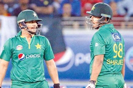 Pak cricketers Sharjeel Khan, Khalid Latif set to face long bans, heavy fines