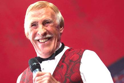 Veteran TV entertainer Sir Bruce Forsyth dies at 89