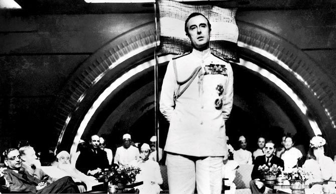 Lord Mountbatten speaks at the Taj, two days after indepdendence