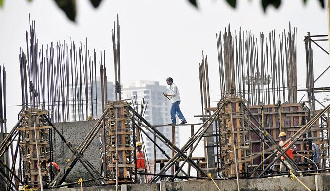 A survey has stated that the deadline for almost six out of 10 under-construction houses was revised by more than a year. Pic for representation