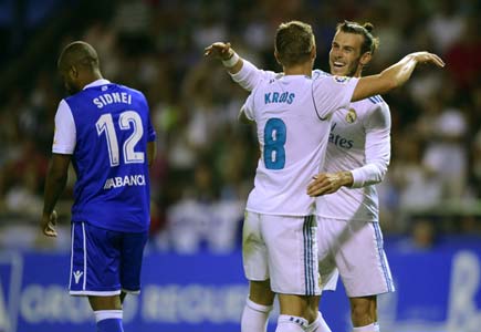Real Madrid begin La Liga defence with 3-0 win over Deportivo