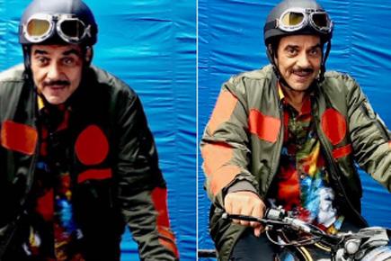 81-year-old Dharmendra debuts on Twitter with adorable photos of him riding bike