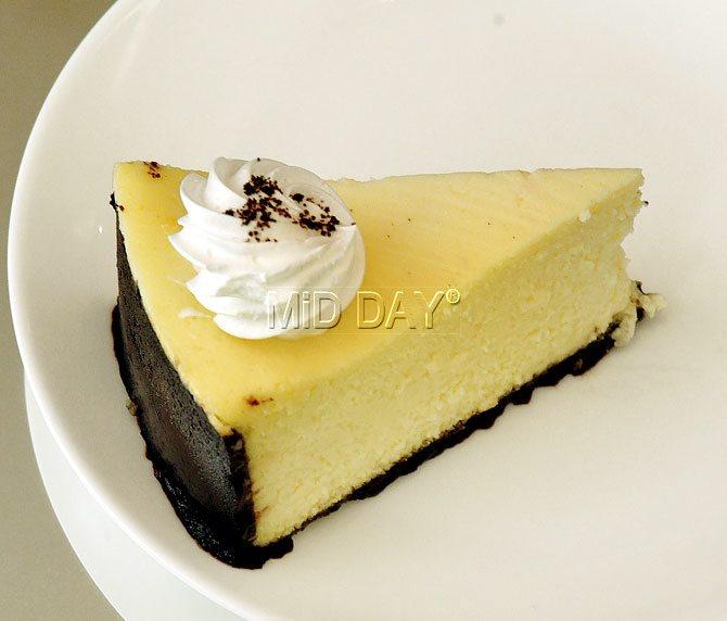 Baked cheesecake with choco-almond crust at Food Darzee. Pic/Nimesh Dave