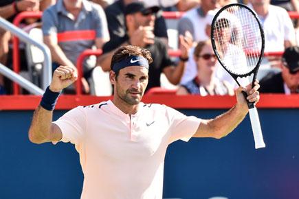 Roger Federer stays on course for his third Rogers Cup title