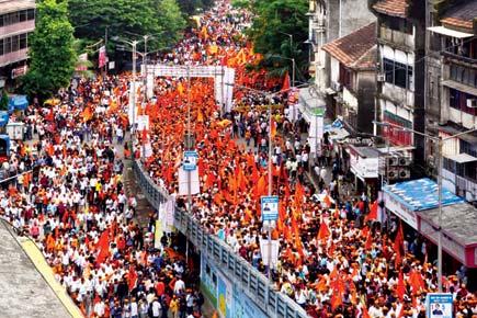 Maratha Kranti Morcha: Organisers stop BJP leader; Congress, NCP men join