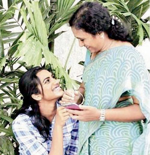 PV Sindhu with mom P Vijayalakshmi