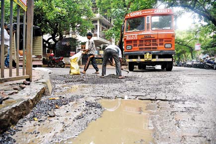 Wadala residents can't sleep and it is because of a pothole